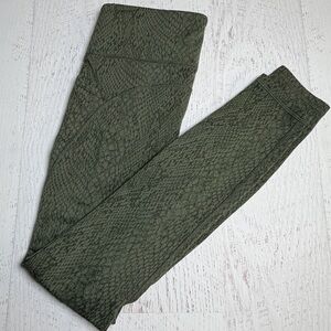 All in Motion Snakeskin Leggings Olive Green Women’s Small